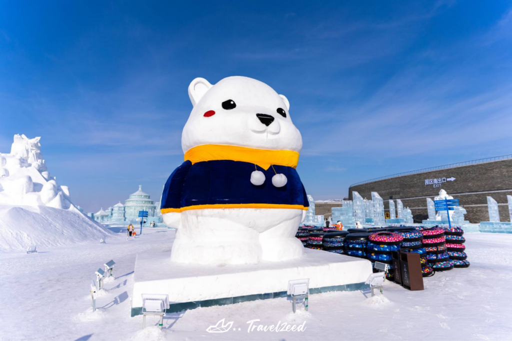 bear statue in harbin ice festival