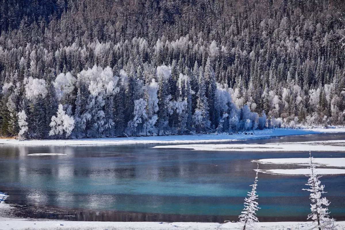 Kanas Lake winter