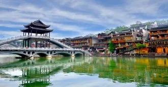 China Zhangjiajie Fenghuang Furong Zhen - ทัวร์จีน ซุปตาร์...ใจล่องท่องนภา ลมพัดพามาจางเจียเจี้ย (ลงร้าน) 